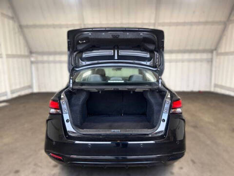 2020 Nissan Versa SR