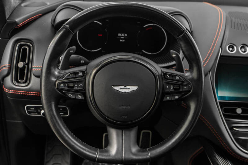 2022 Aston Martin DBX