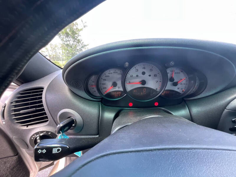 1999 Porsche 911 Carrera 4