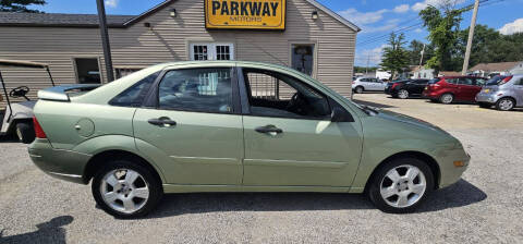 2007 Ford Focus for sale at Parkway Motors in Springfield IL