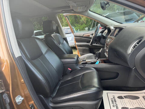 2017 Nissan Pathfinder Platinum