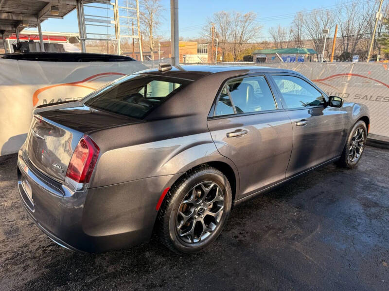 2016 Chrysler 300