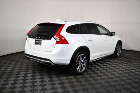 2015 Volvo V60 Cross Country T5