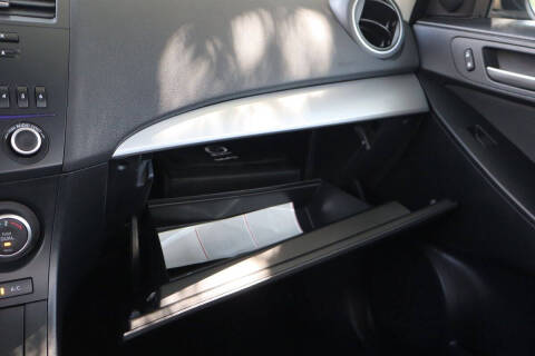 2013 Mazda MAZDA3 i Touring