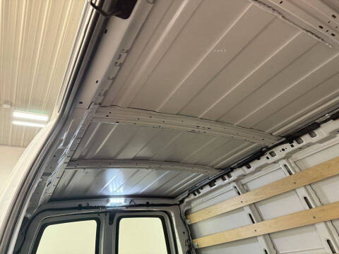 2024 GMC Savana 2500