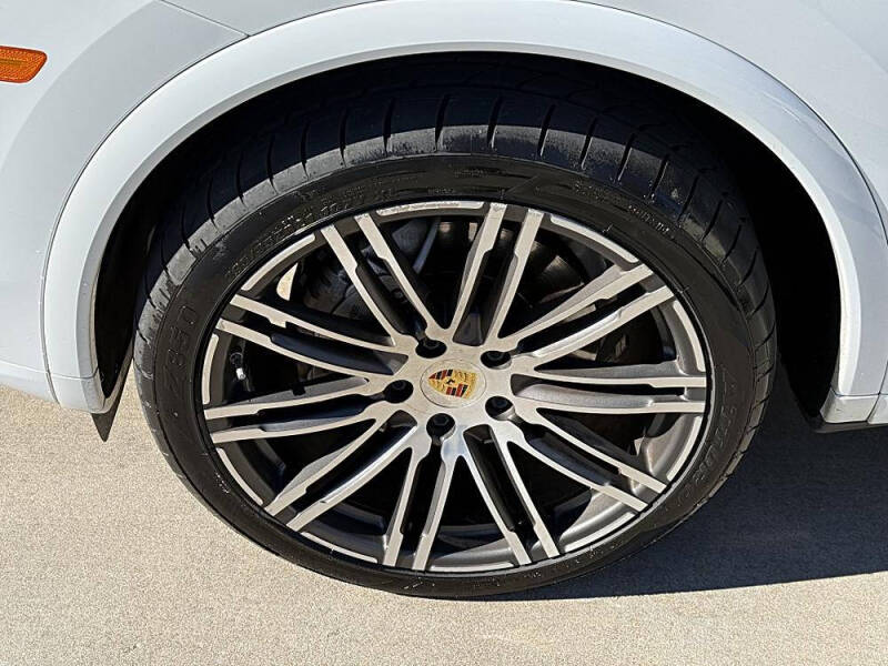 2017 Porsche Cayenne S