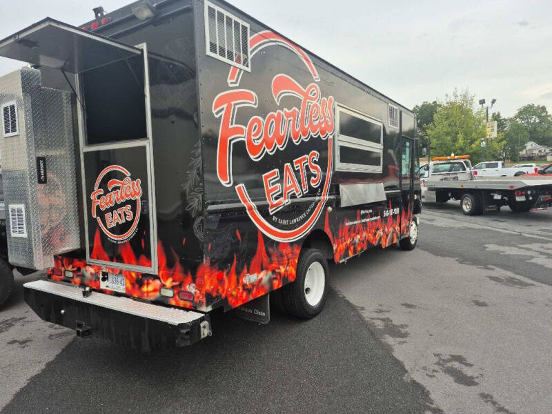 2001 Freightliner MT55 Chassis