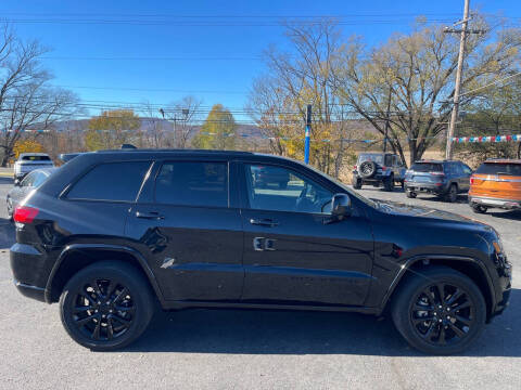 2021 Jeep Grand Cherokee for sale at MAGNUM MOTORS in Reedsville PA