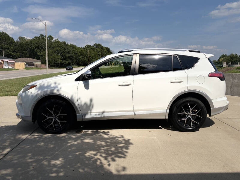 2016 Toyota RAV4 SE