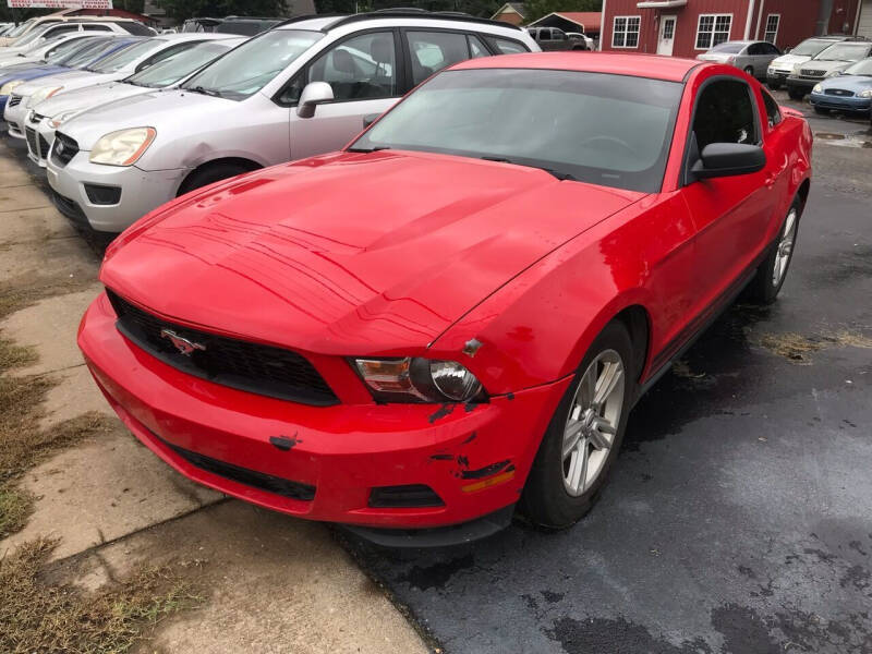 2011 Ford Mustang for sale at Sartins Auto Sales in Dyersburg TN