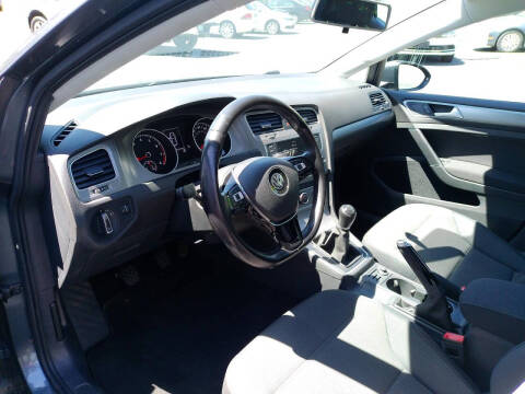 2017 Volkswagen Golf