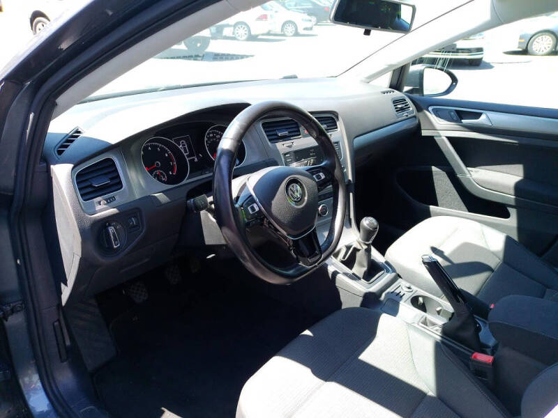 2017 Volkswagen Golf