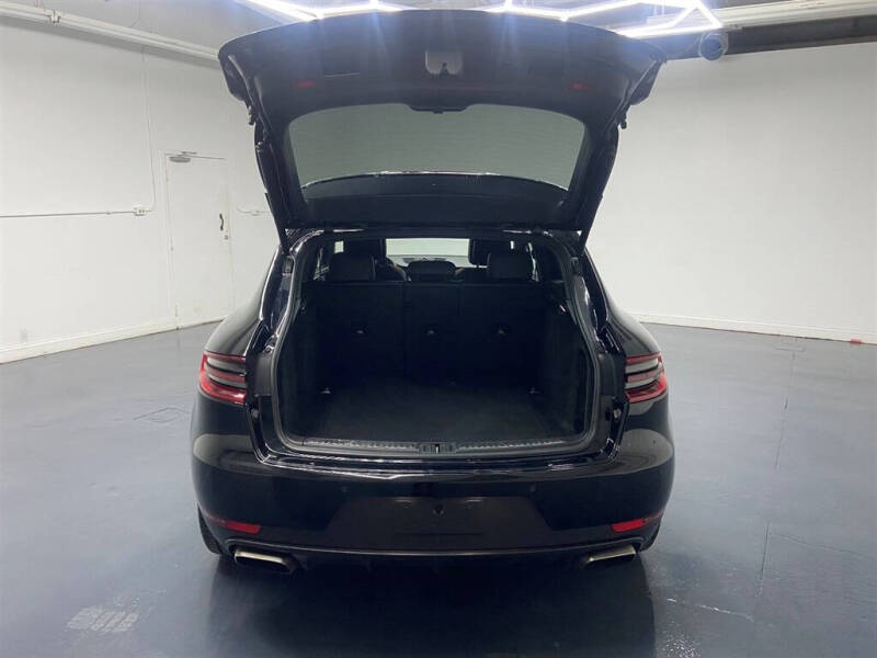 2018 Porsche Macan
