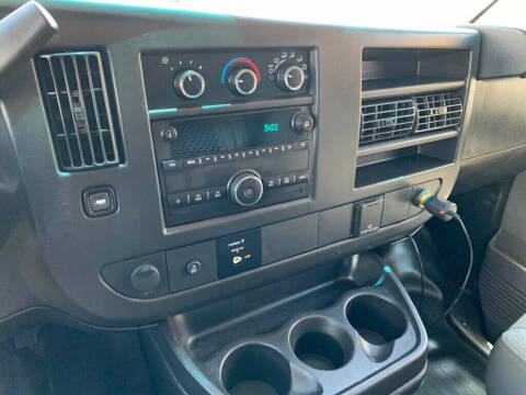 2017 GMC Savana 2500