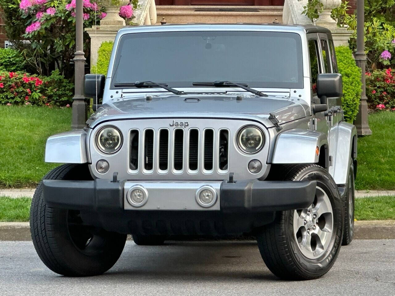 2018 Jeep Wrangler JK Unlimited  - $27,900