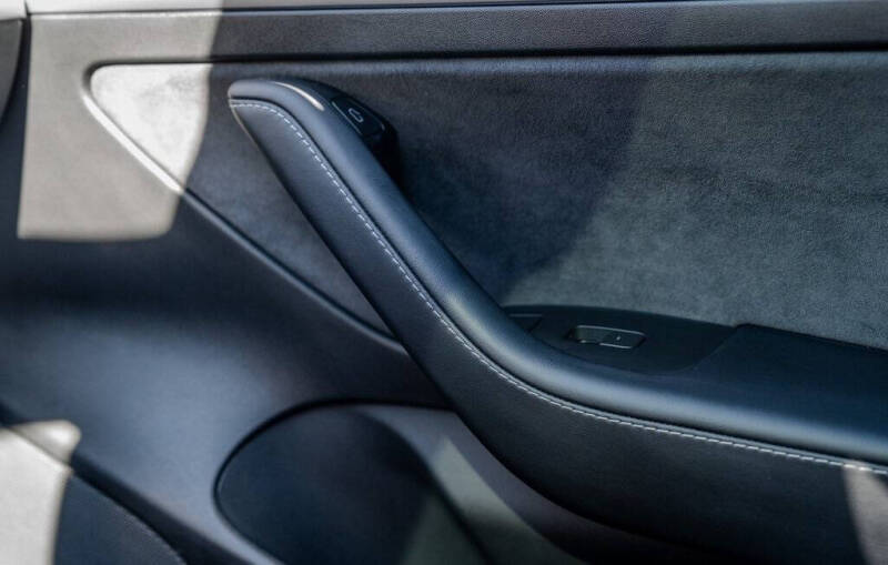 2023 Tesla Model 3 Performance