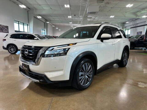 2024 Nissan Pathfinder SL