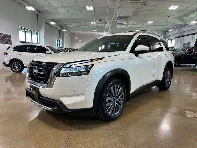 2024 Nissan Pathfinder SL