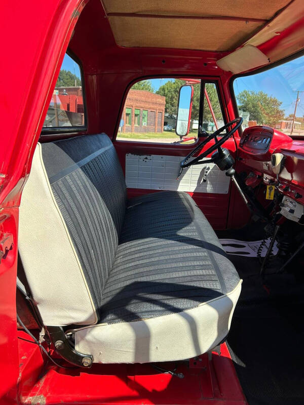 1965 Dodge D100 Pickup