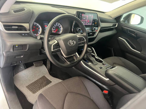 2022 Toyota Highlander L