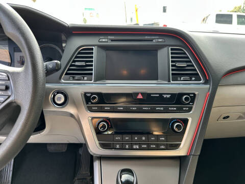 2017 Hyundai Sonata Hybrid SE