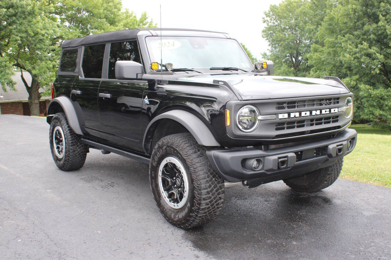 Black 2024 Ford Bronco Black Diamond 4x4 Black Diamond 4dr SUV 1