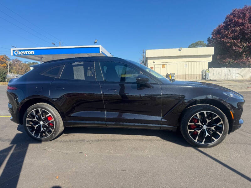 2021 Aston Martin DBX