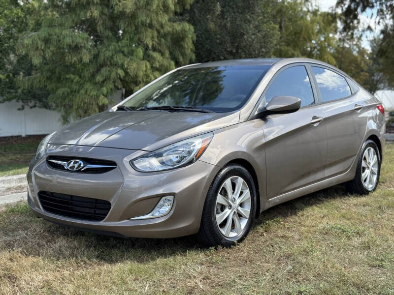 2013 Hyundai Accent GLS