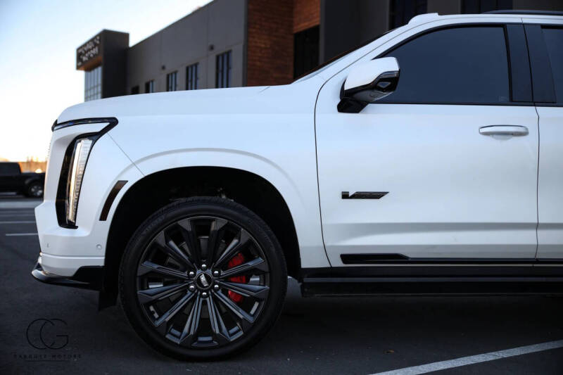 2025 Cadillac Escalade-V