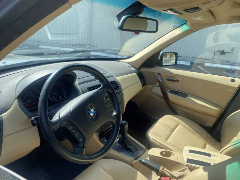 2004 BMW X3 2.5i