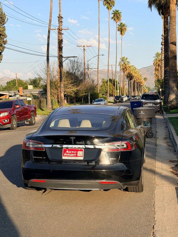 2015 Tesla Model S 85D