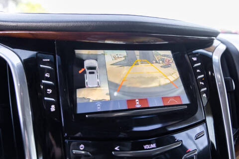 2017 Cadillac Escalade Luxury