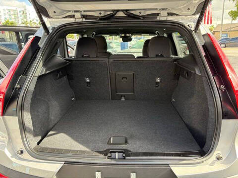 2023 Volvo XC40 B5 Core