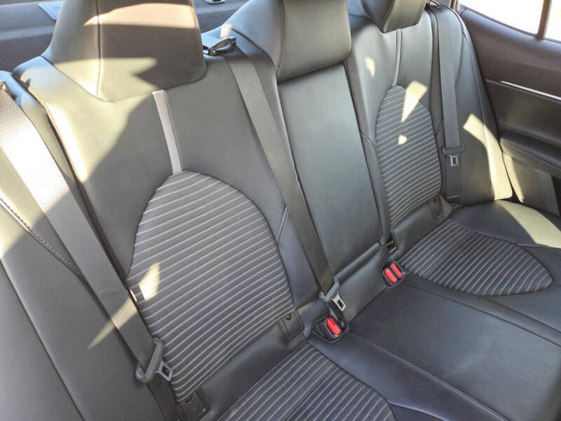 2019 Toyota Camry SE