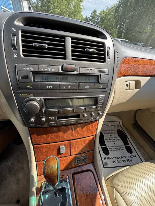 2004 Lexus LS 430 - Photo 12