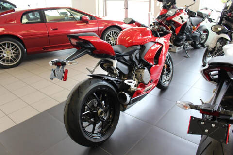 2025 Ducati Panigale V2