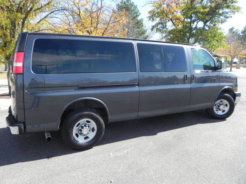 2017 Chevrolet Express LT 3500