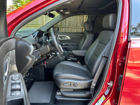 2022 Chevrolet Traverse LT Leather