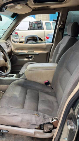 2002 Ford Explorer Sport Trac Value