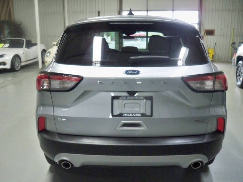 2022 Ford Escape Hybrid SE