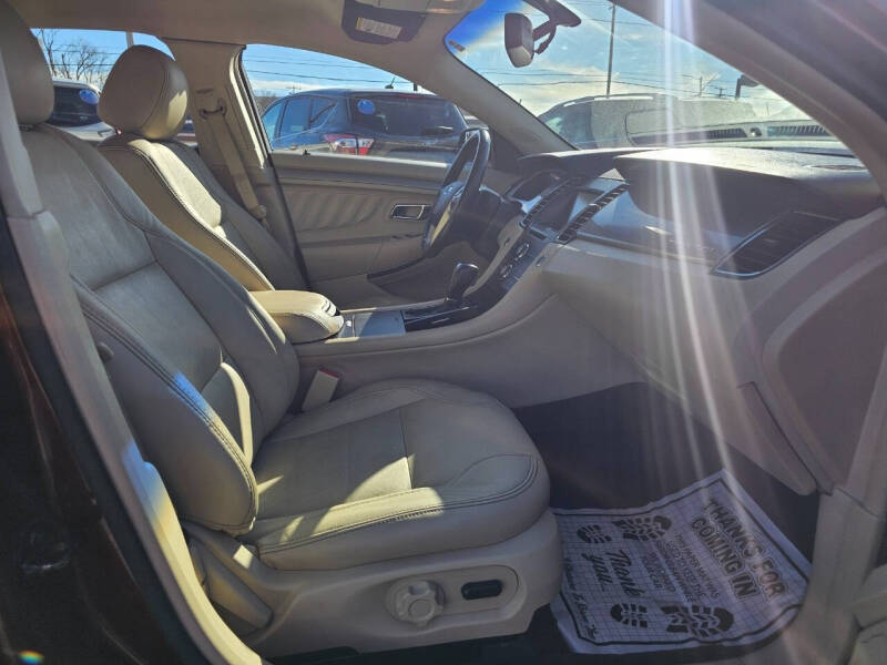 2015 Ford Taurus SEL