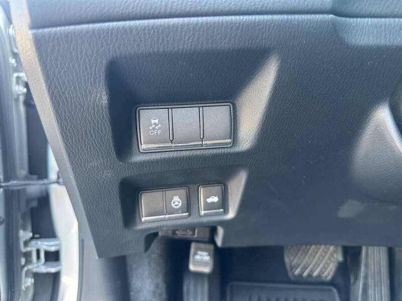 2015 Infiniti Q70 3.7