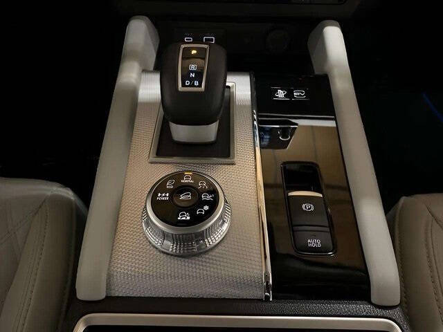 2025 Mitsubishi Outlander PHEV SEL