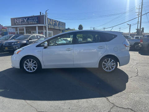 2013 Toyota Prius v Five