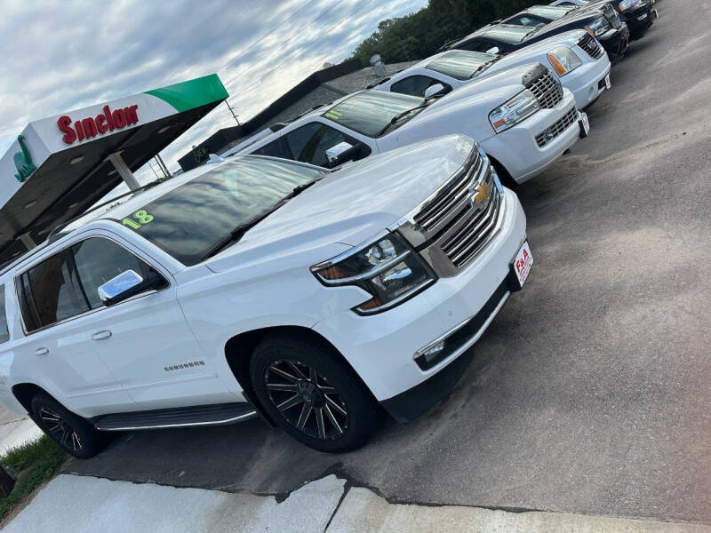 2018 Chevrolet Suburban Premier's photo