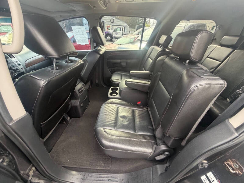 2011 Nissan Armada Platinum