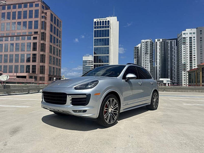 2016 Porsche Cayenne GTS