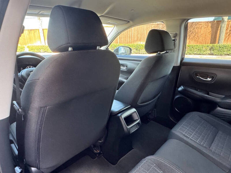 2023 Honda HR-V LX