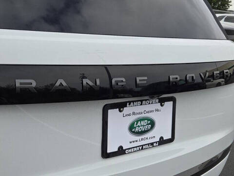 2025 Land Rover Range Rover P400 SE LWB