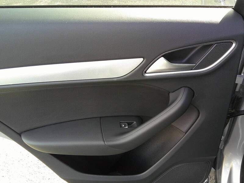 2018 Audi Q3 2.0T quattro Premium Plus